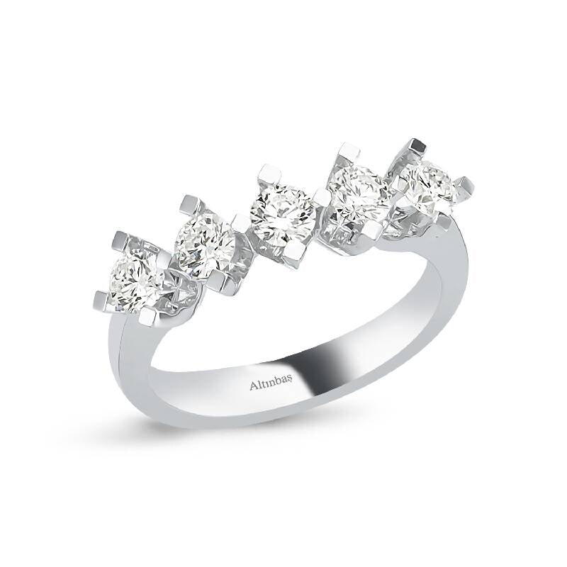 Fünf Steine Diamantring