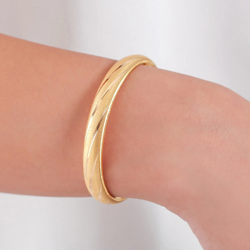 22K Gold Bangle