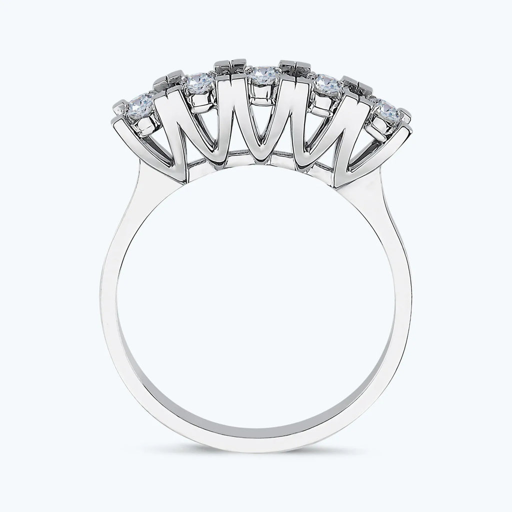 Fünf Steine Diamantring